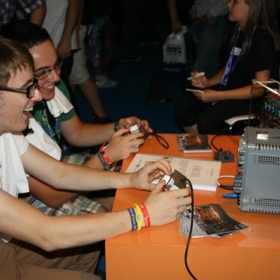 309285_237917892920193_1441971_n